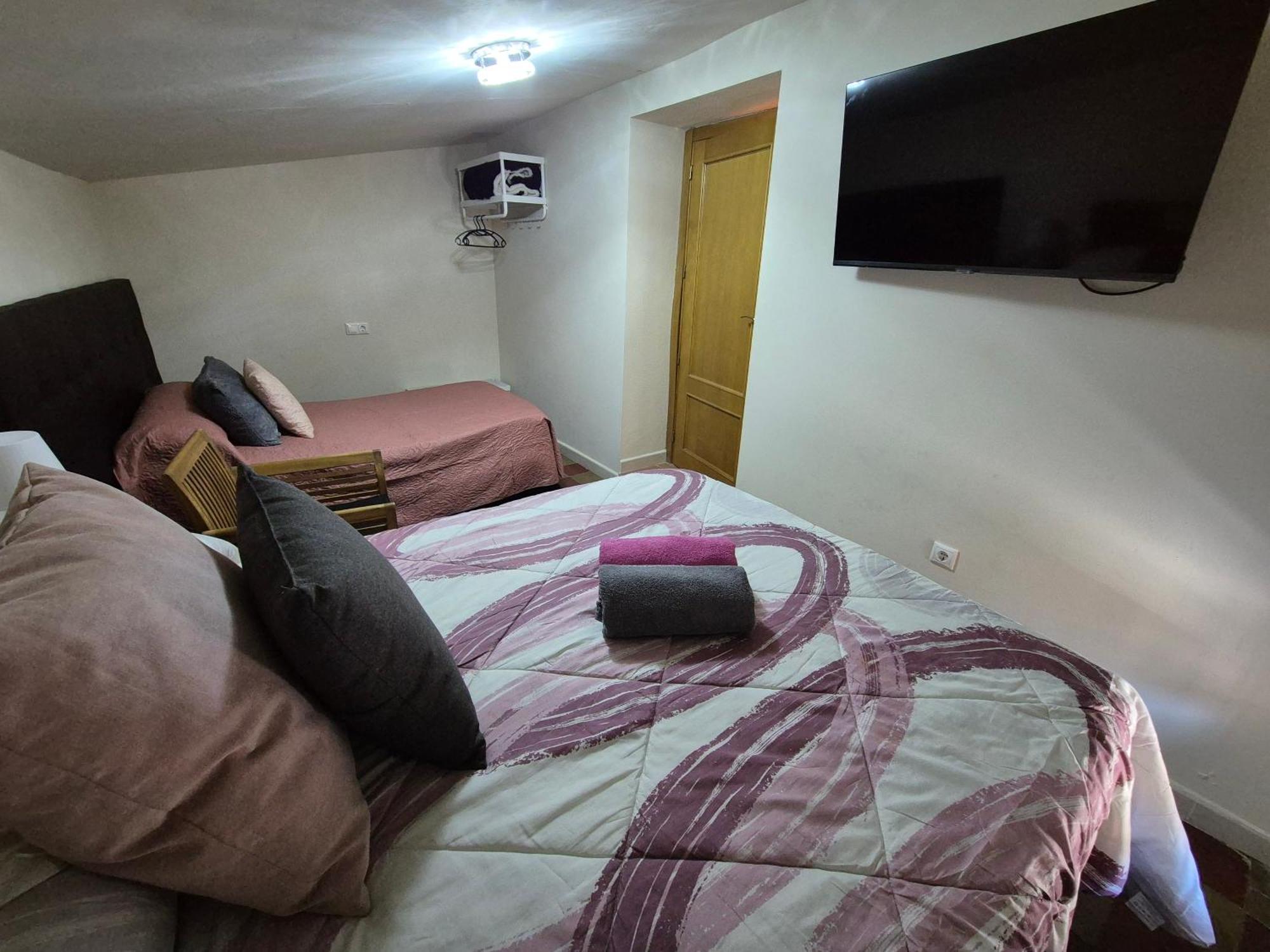 Grupo Garcia De Paredes Apartamentos Turisticos Trujillo Extérieur photo