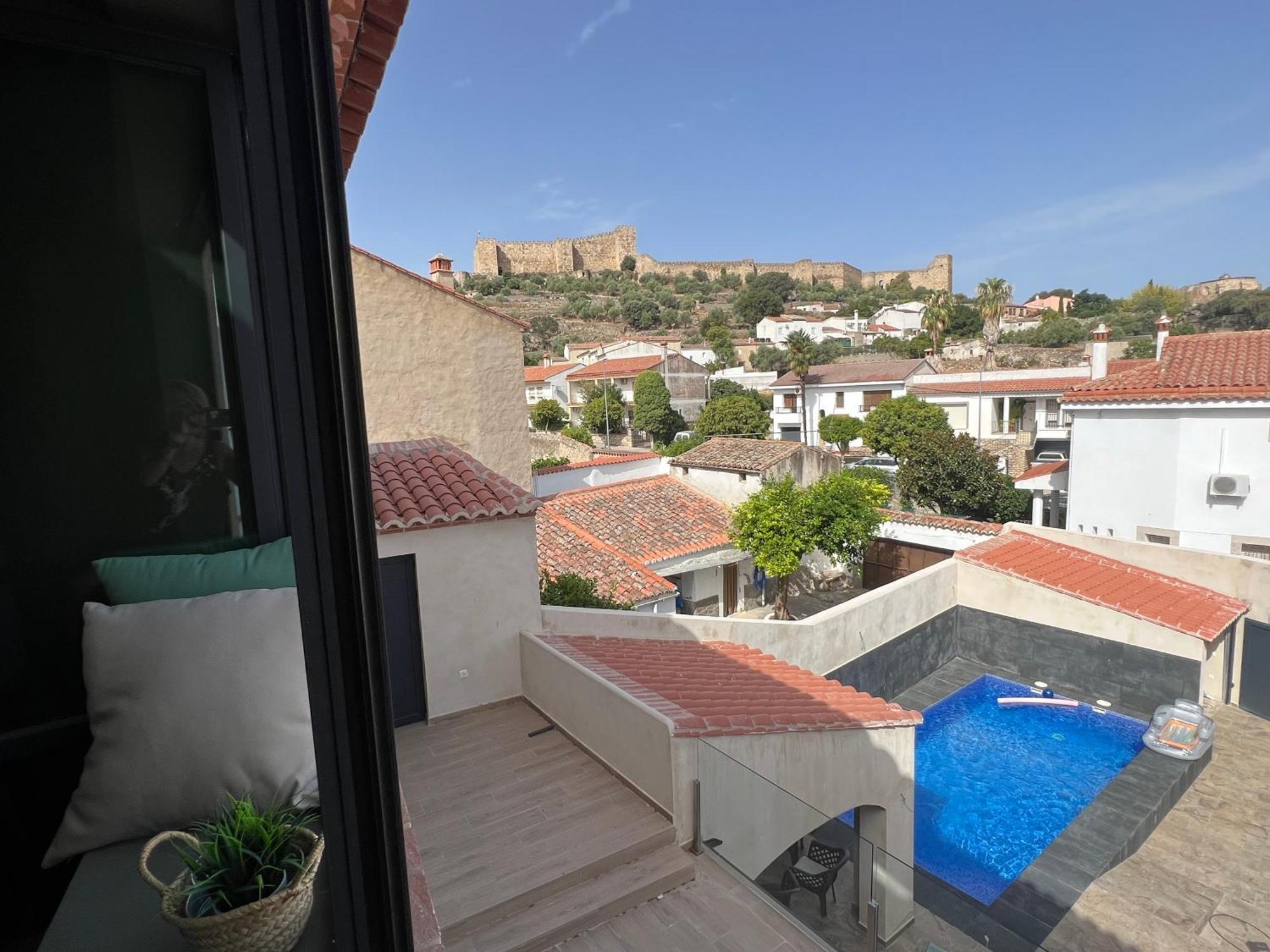 Grupo Garcia De Paredes Apartamentos Turisticos Trujillo Extérieur photo